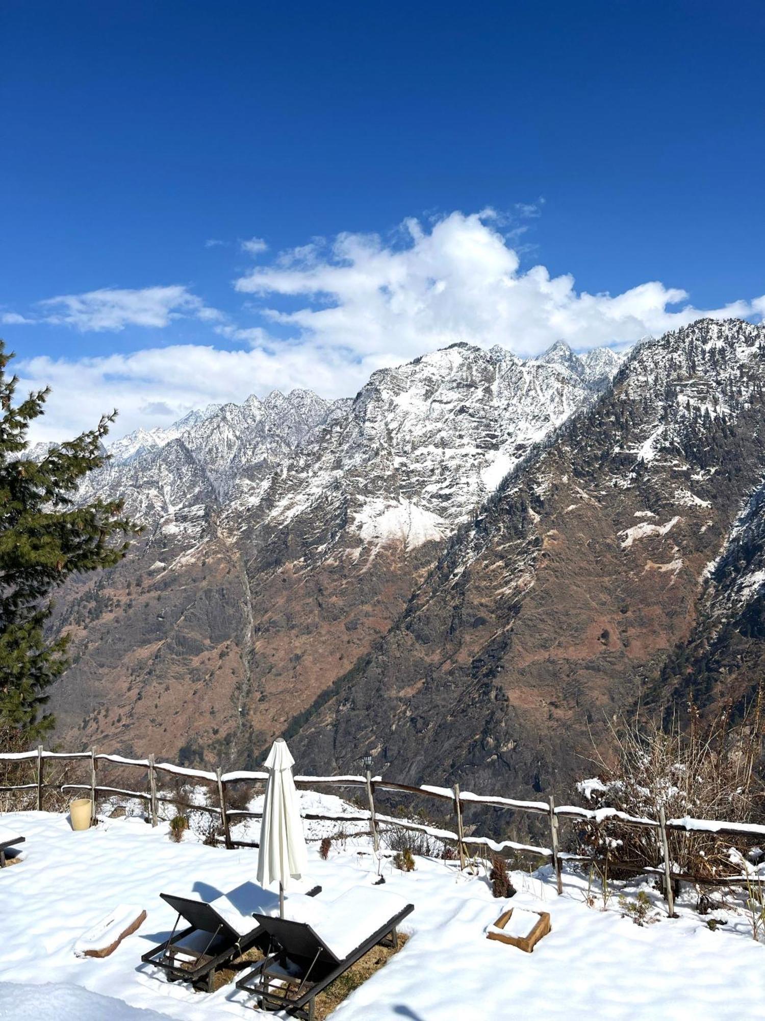 Faraway Cottages, Auli Joshīmath Exteriér fotografie