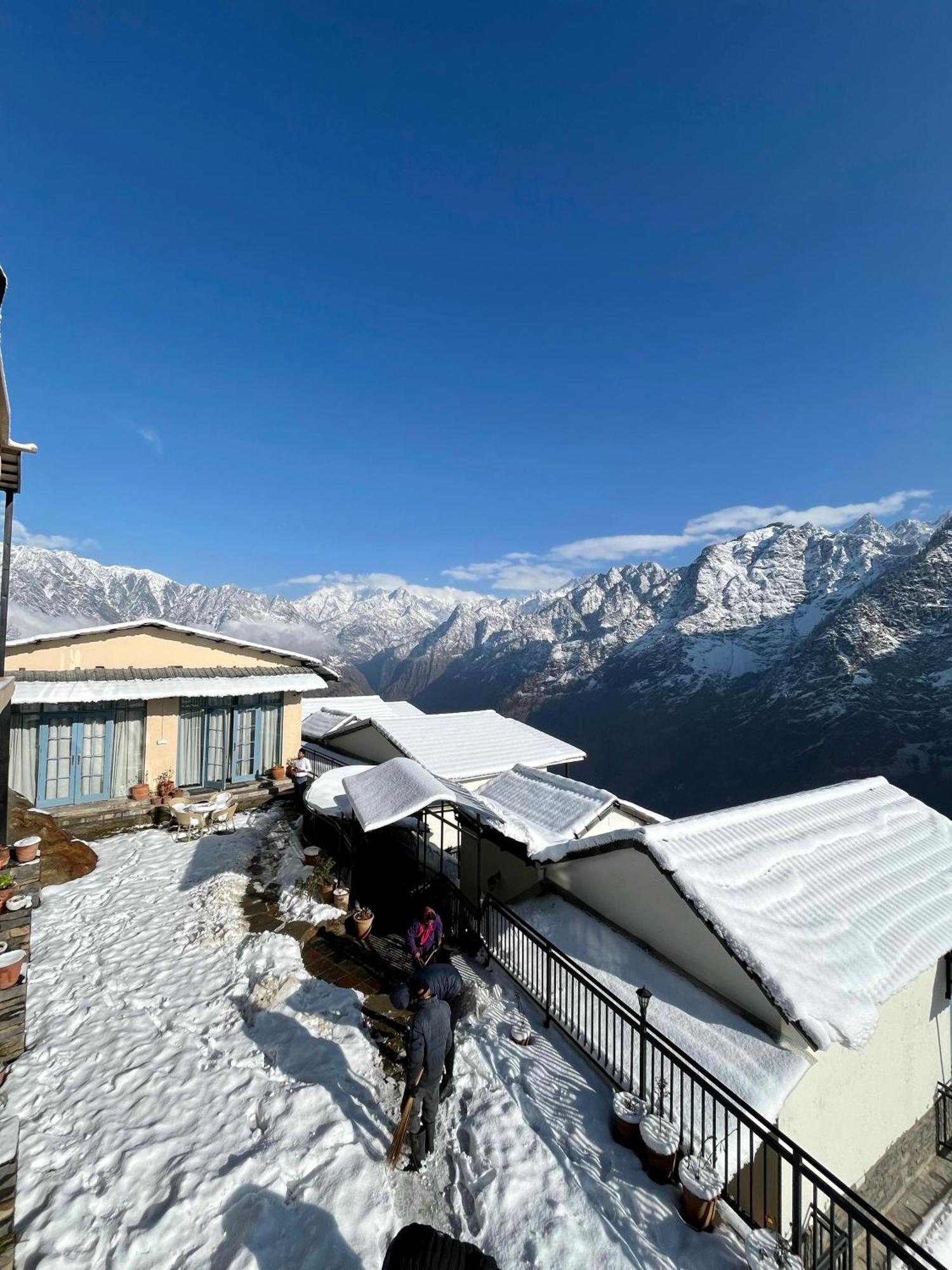 Faraway Cottages, Auli Joshīmath Exteriér fotografie