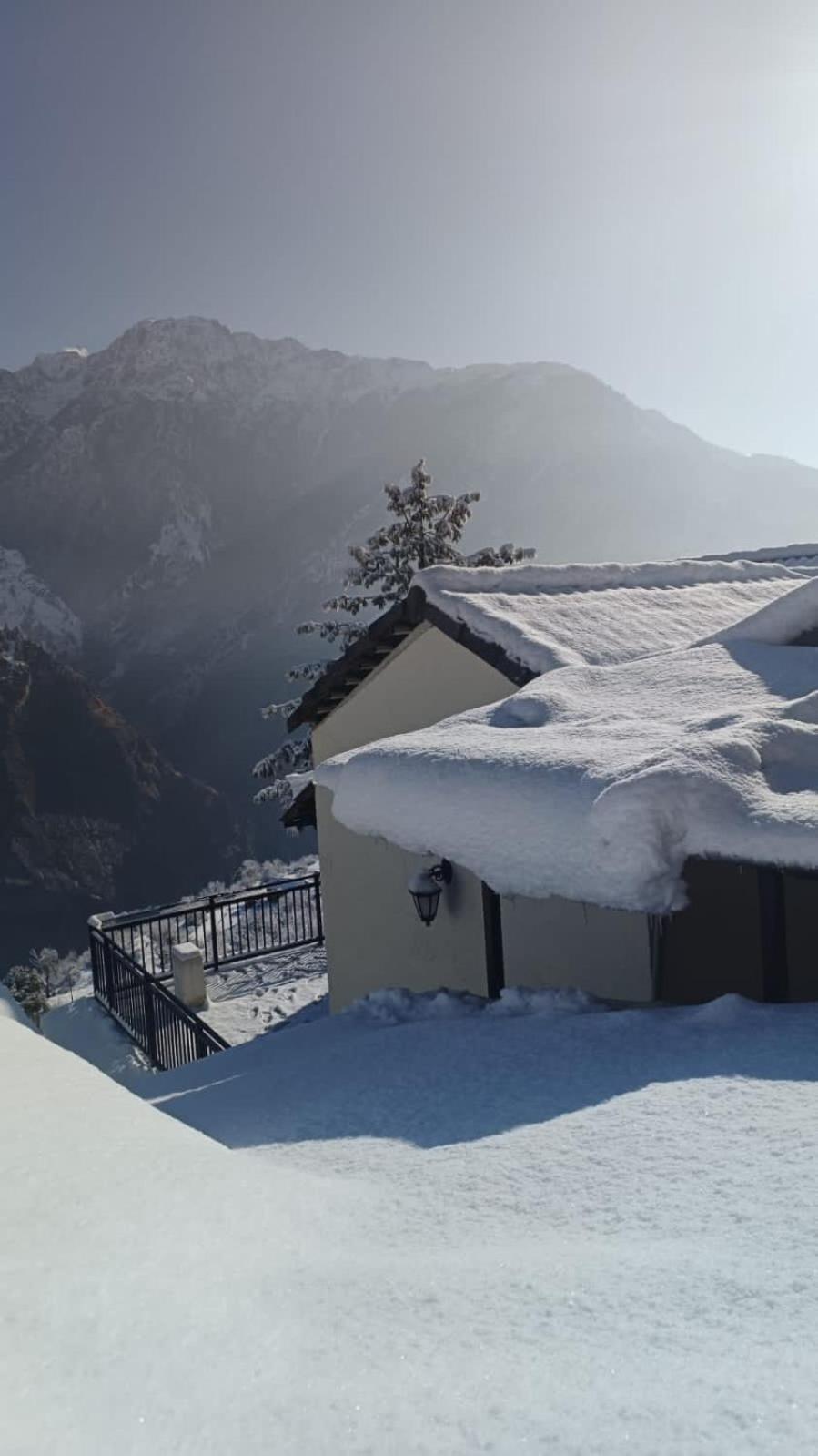 Faraway Cottages, Auli Joshīmath Exteriér fotografie