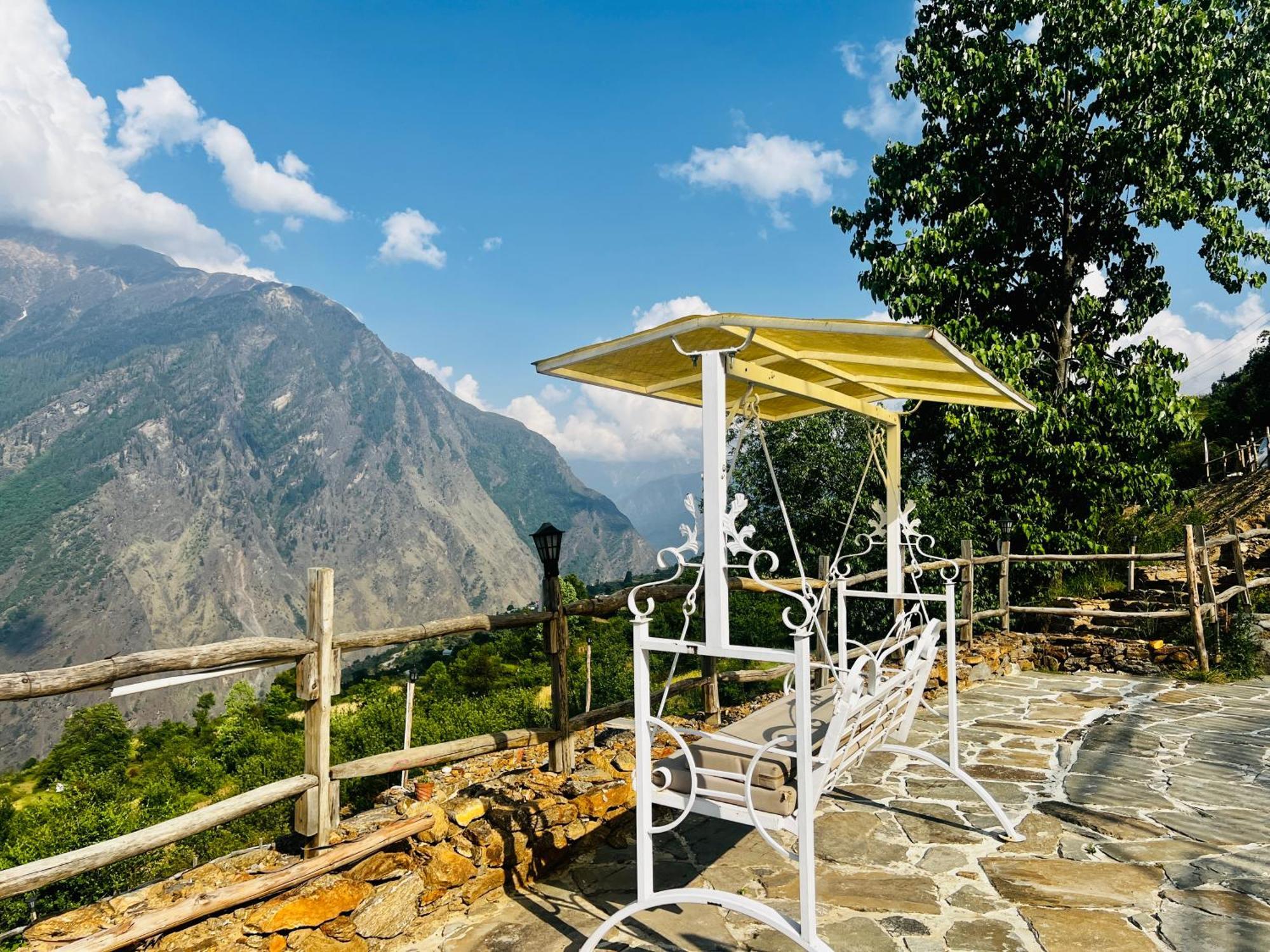 Faraway Cottages, Auli Joshīmath Exteriér fotografie